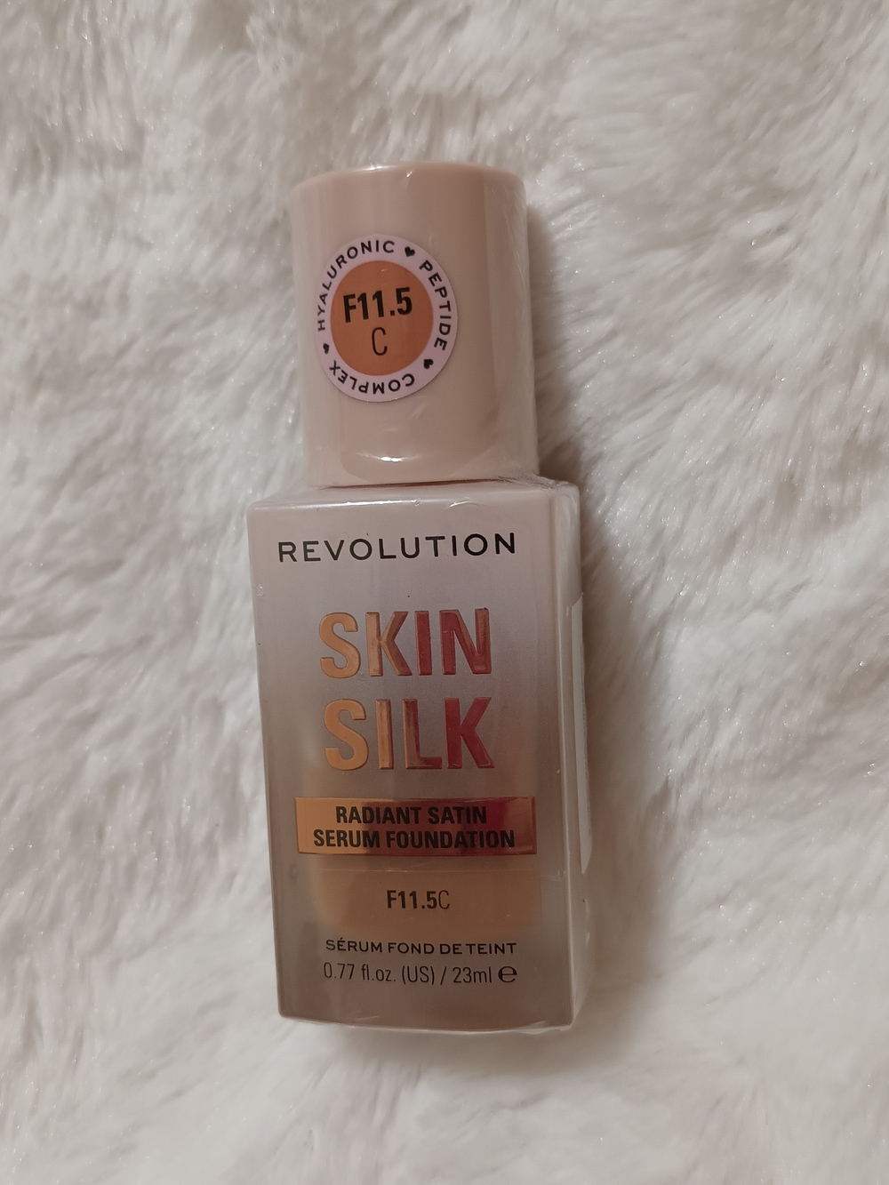 Revolution Skin Silk Radiant Satin Serum Foundation F11.5C (Cream)